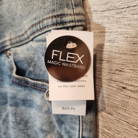 NEW Lane Bryant Jegging Crop Flex Waistband 18 PLUS NWT - Picture 8 of 9